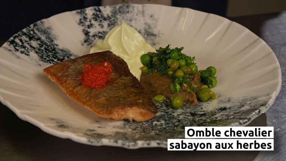 A feu doux : La table de Jean-Mi #03 Omble chevalier et sabayon aux herbes